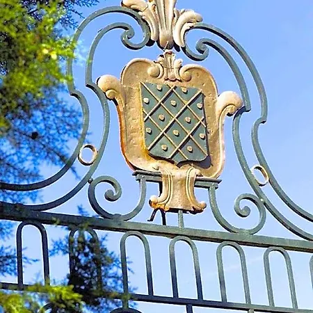 Chateau De Cavanac